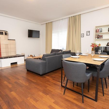 Stadthaus Mit 2 Schlafzimmern & Wohnzimmer Mit Kamin - Kostenloser Privat-Parkplatz Auf Dem Grundstueck 莱比锡 外观 照片