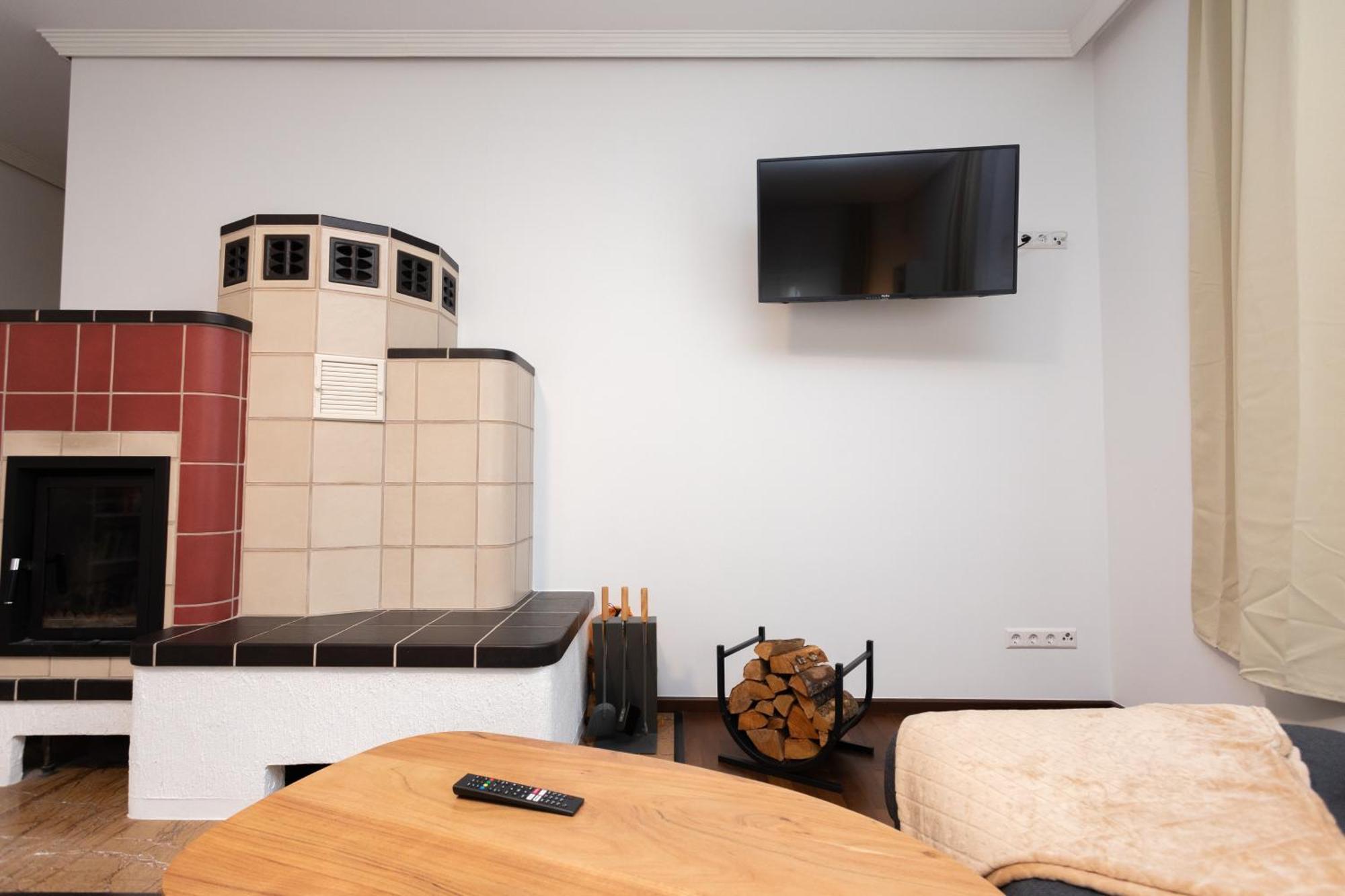 Stadthaus Mit 2 Schlafzimmern & Wohnzimmer Mit Kamin - Kostenloser Privat-Parkplatz Auf Dem Grundstueck 莱比锡 外观 照片