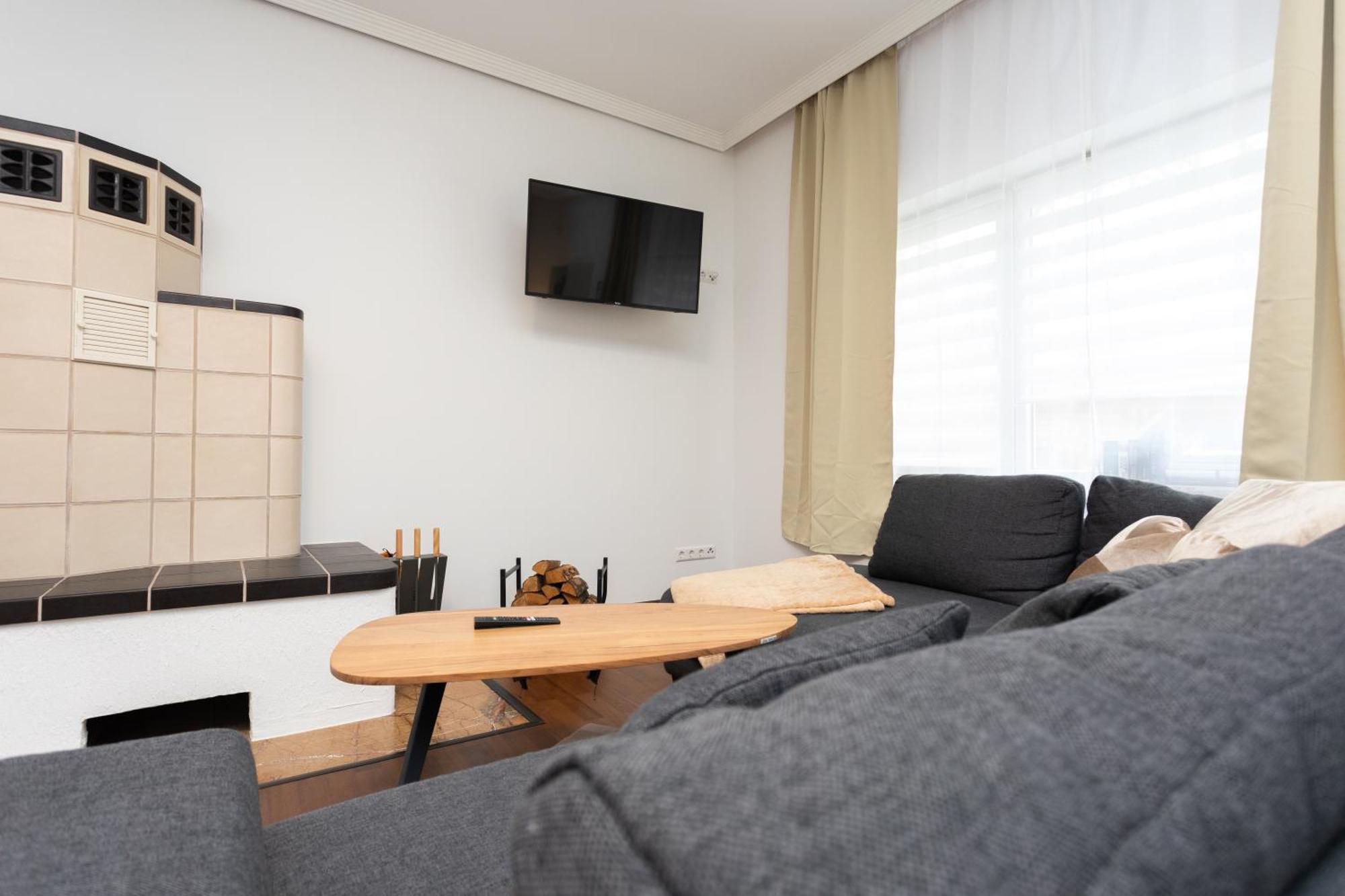 Stadthaus Mit 2 Schlafzimmern & Wohnzimmer Mit Kamin - Kostenloser Privat-Parkplatz Auf Dem Grundstueck 莱比锡 外观 照片